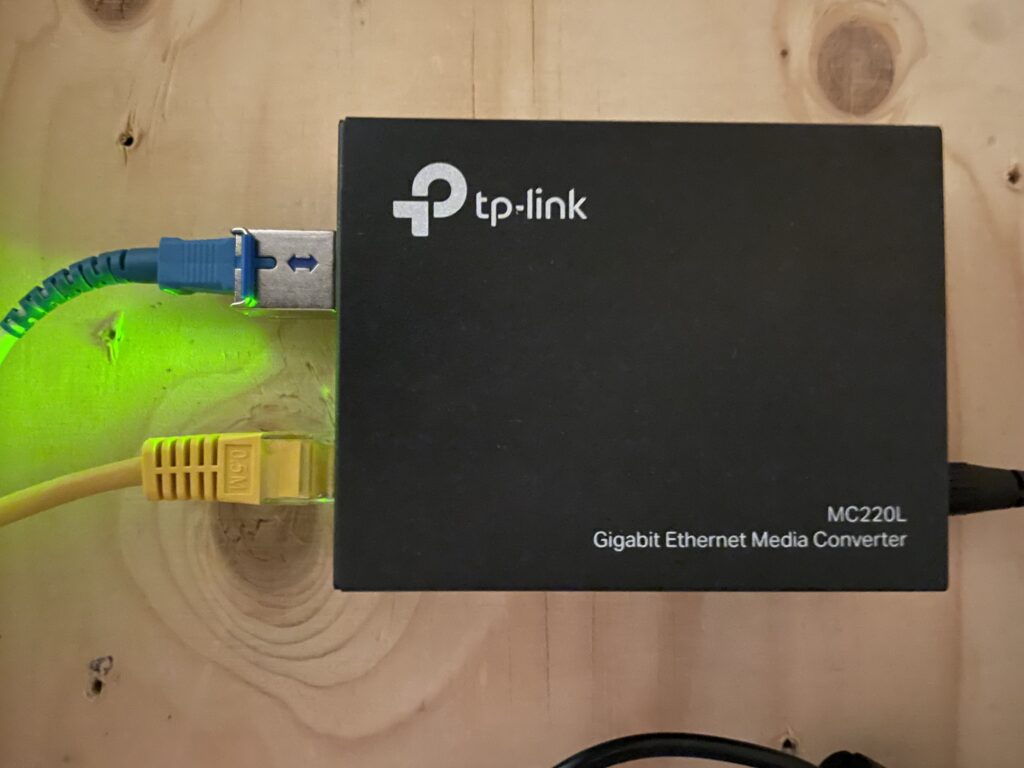 TP-LINK Media Converter MC220L