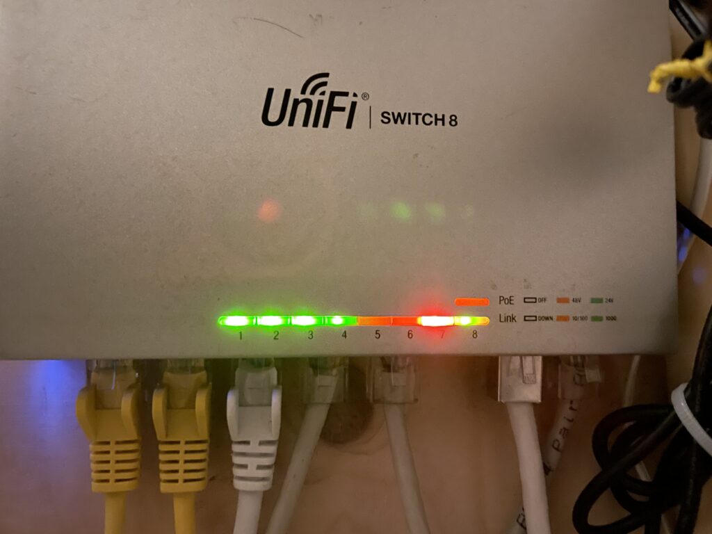 Unifi switch8